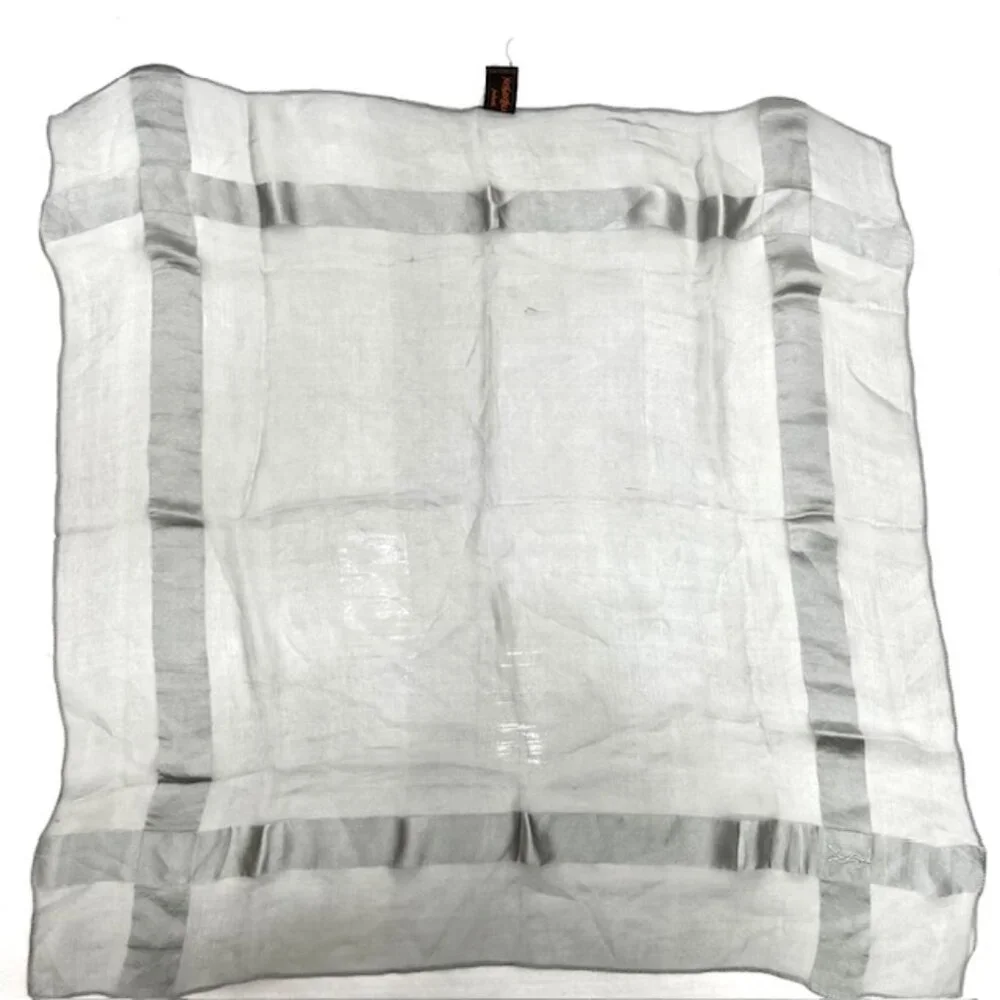 Vigt Yves Saint Laurent Mini Scarf/Handker 100% silk chiffon/satin, 27